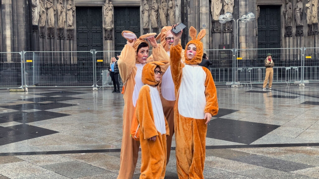 Fantasias em grupo no Carnaval de Colônia