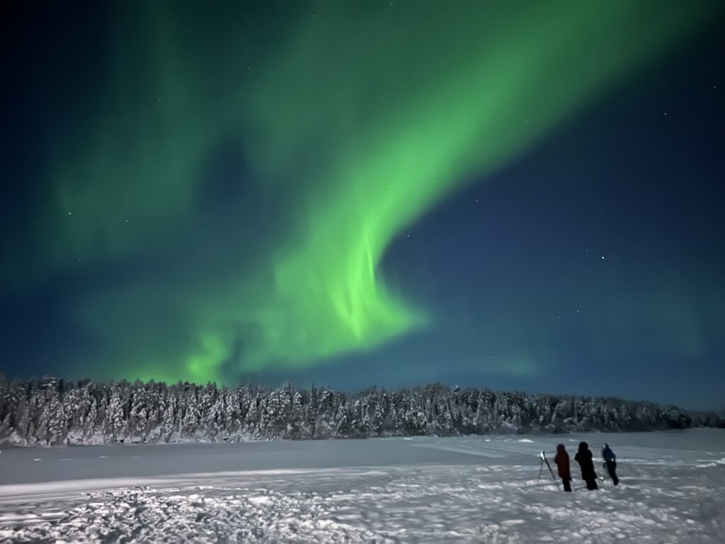 Aurora boreal vista nas nossas fperias de inverno na Lapônia Finlandesa